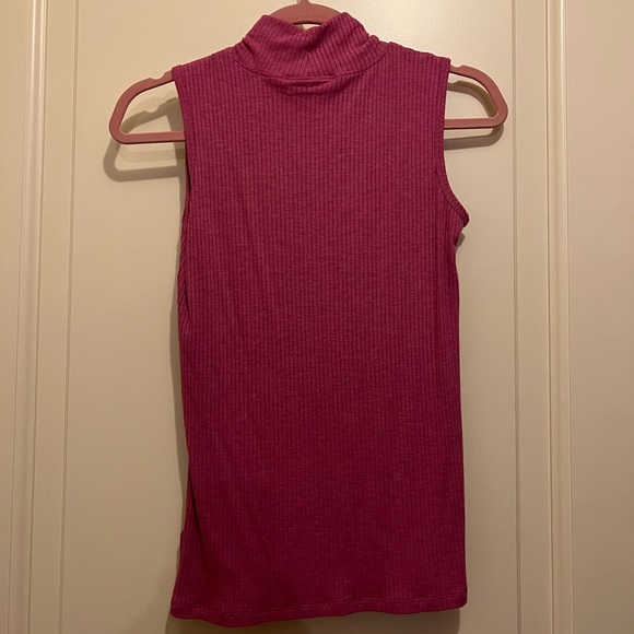 Christian Siriano turtle neck top - Picture 2 of 2